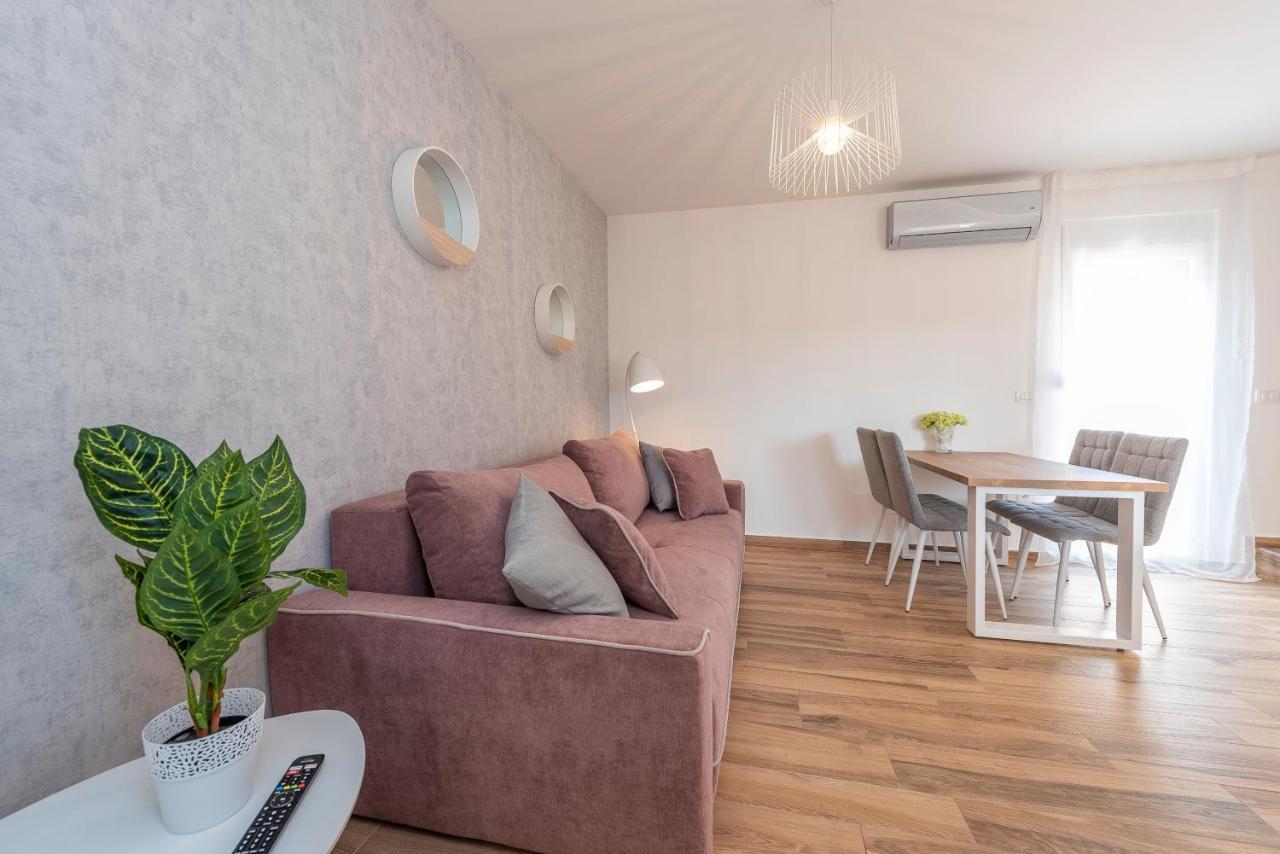 Luxury Apartments - La Vir 1 & 2 Екстер'єр фото