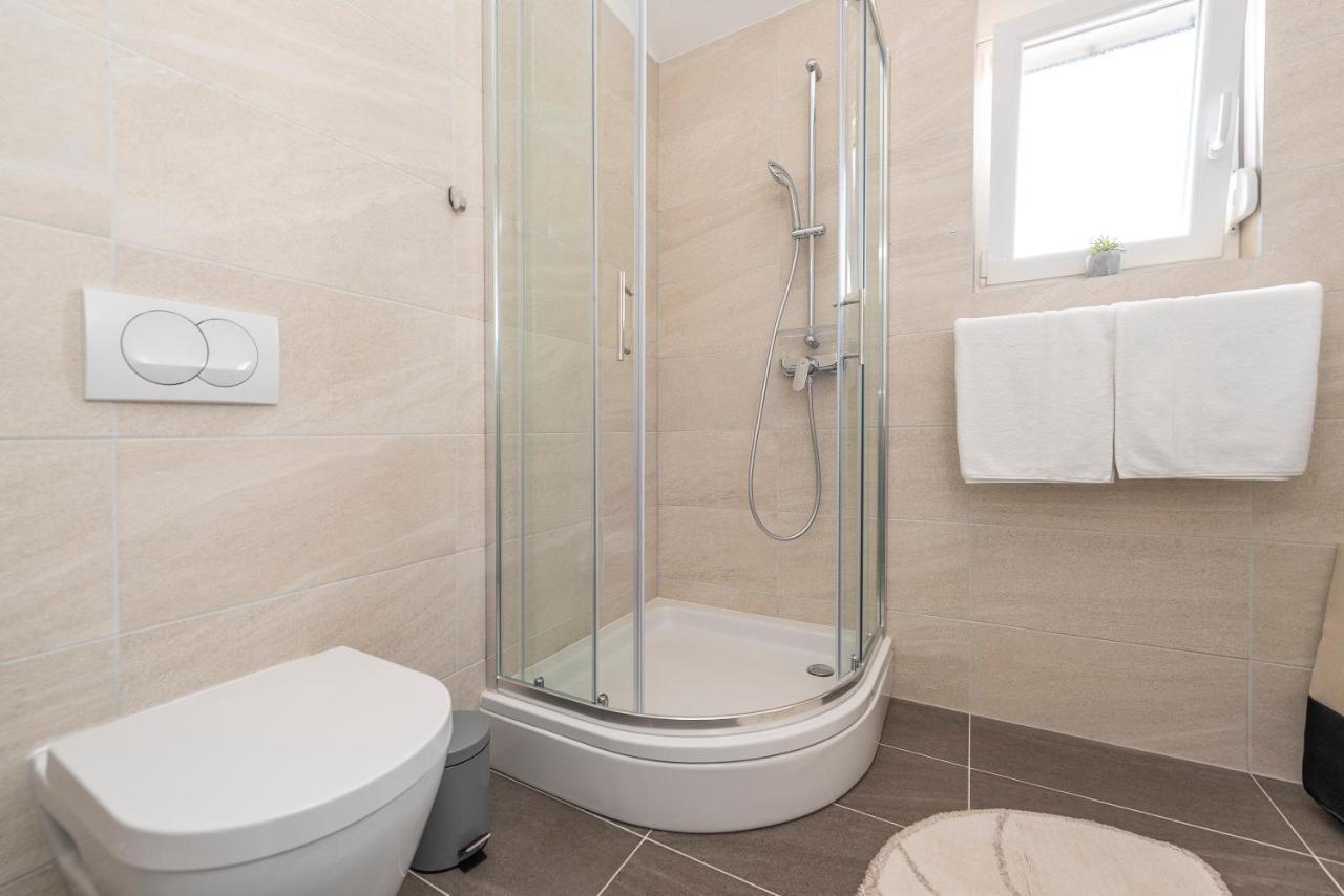 Luxury Apartments - La Vir 1 & 2 Екстер'єр фото