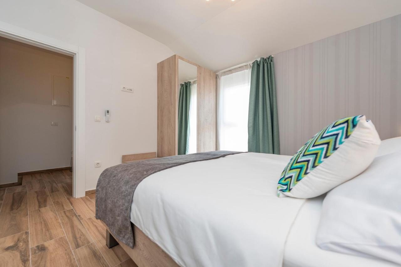 Luxury Apartments - La Vir 1 & 2 Екстер'єр фото