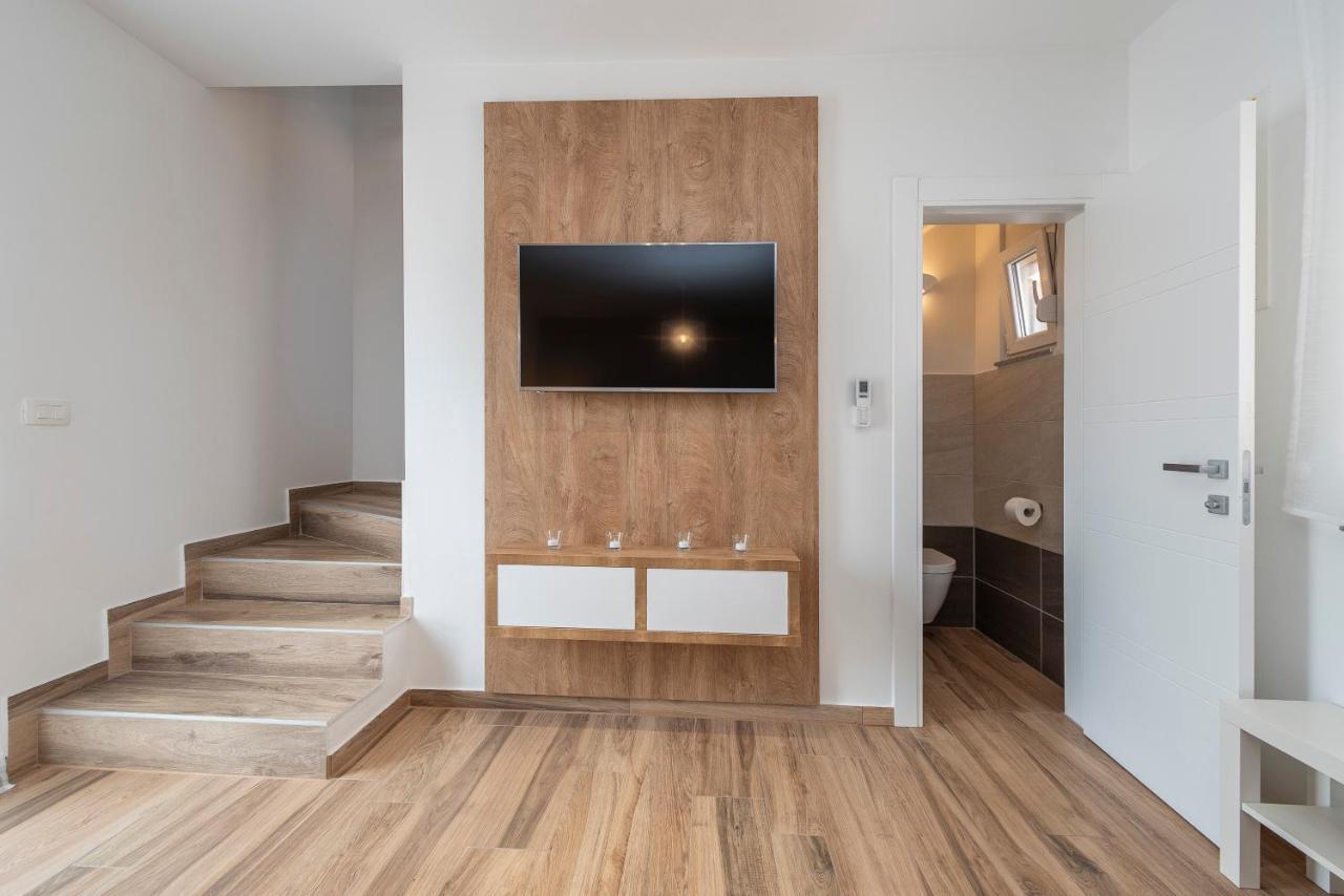 Luxury Apartments - La Vir 1 & 2 Екстер'єр фото