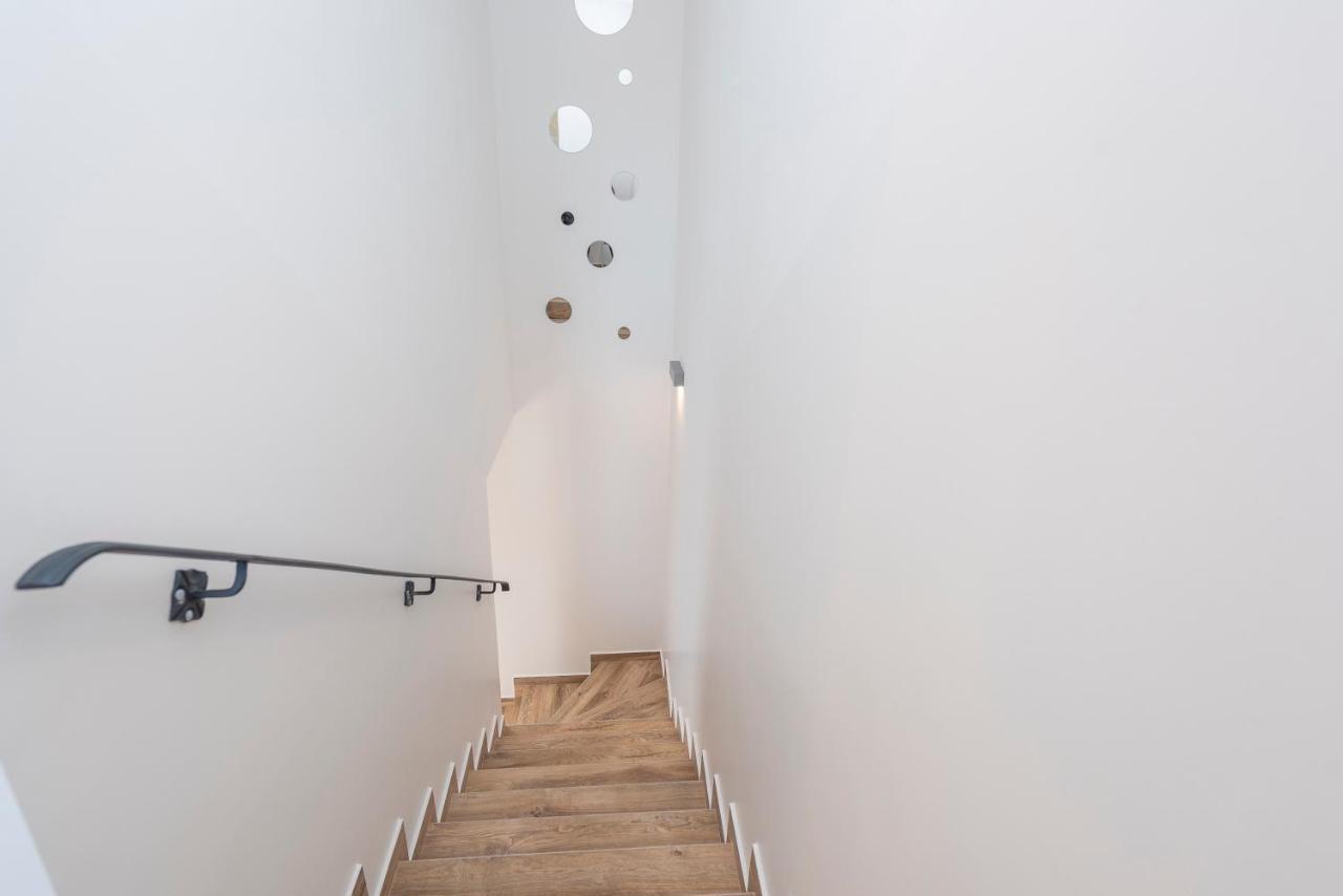 Luxury Apartments - La Vir 1 & 2 Екстер'єр фото