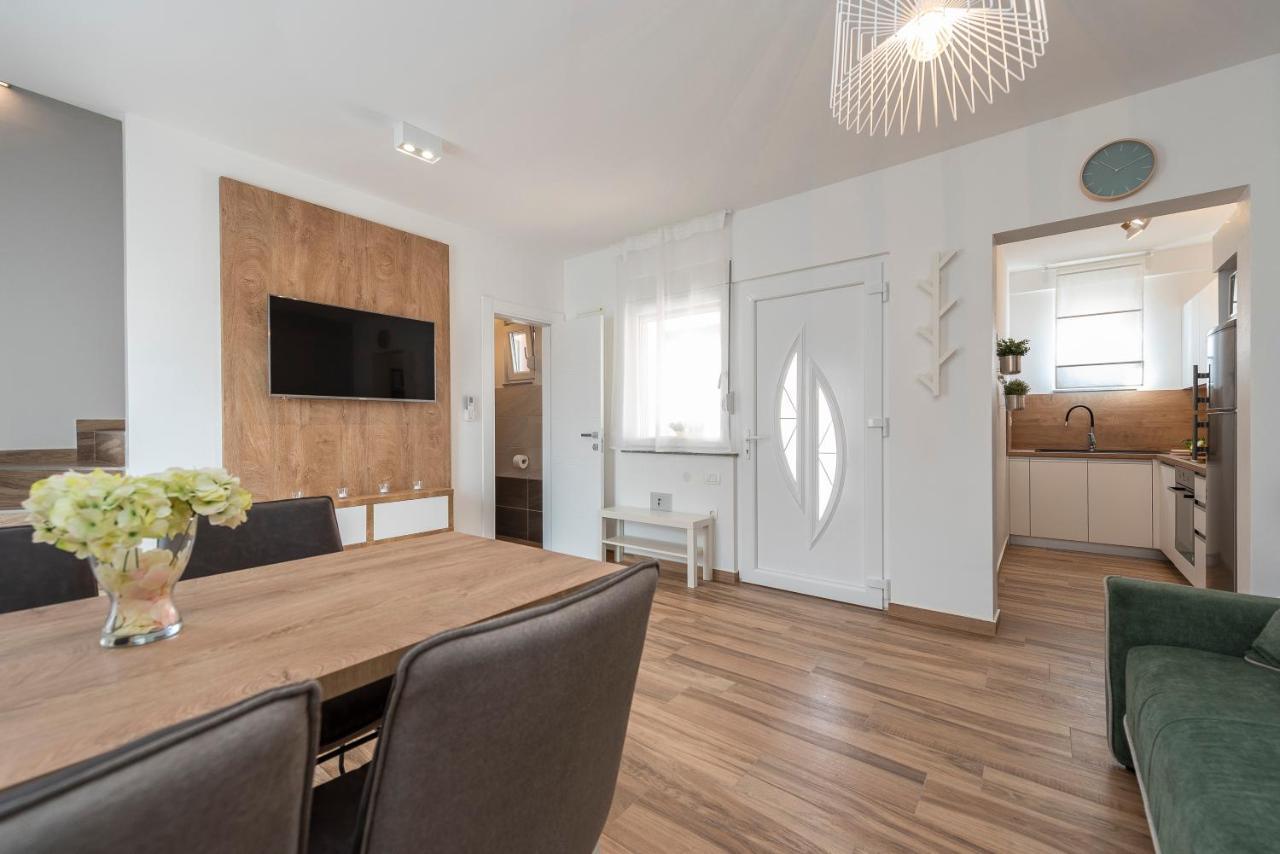 Luxury Apartments - La Vir 1 & 2 Екстер'єр фото